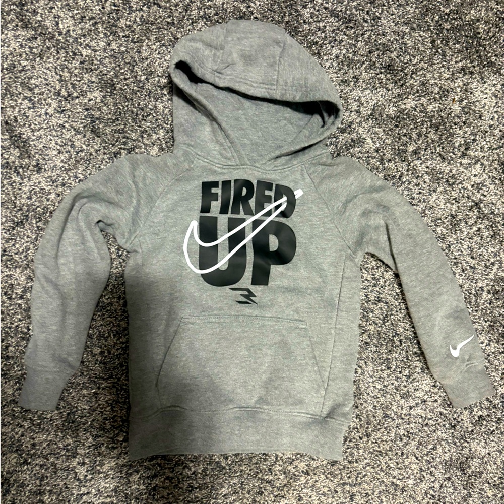 Little boys size 4 Nike hoodie sweatshirt in great condition! Smoke free